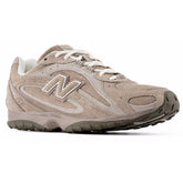 New Balance 204L Sneakers – Sleek & Timeless Everyday Style - Cloud Tread